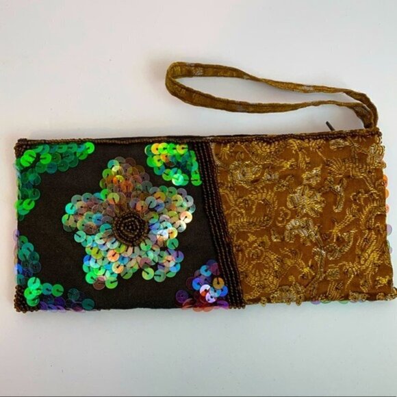 Handmade Sequins Embroidered Embellished Wristlet - Picture 5 of 10